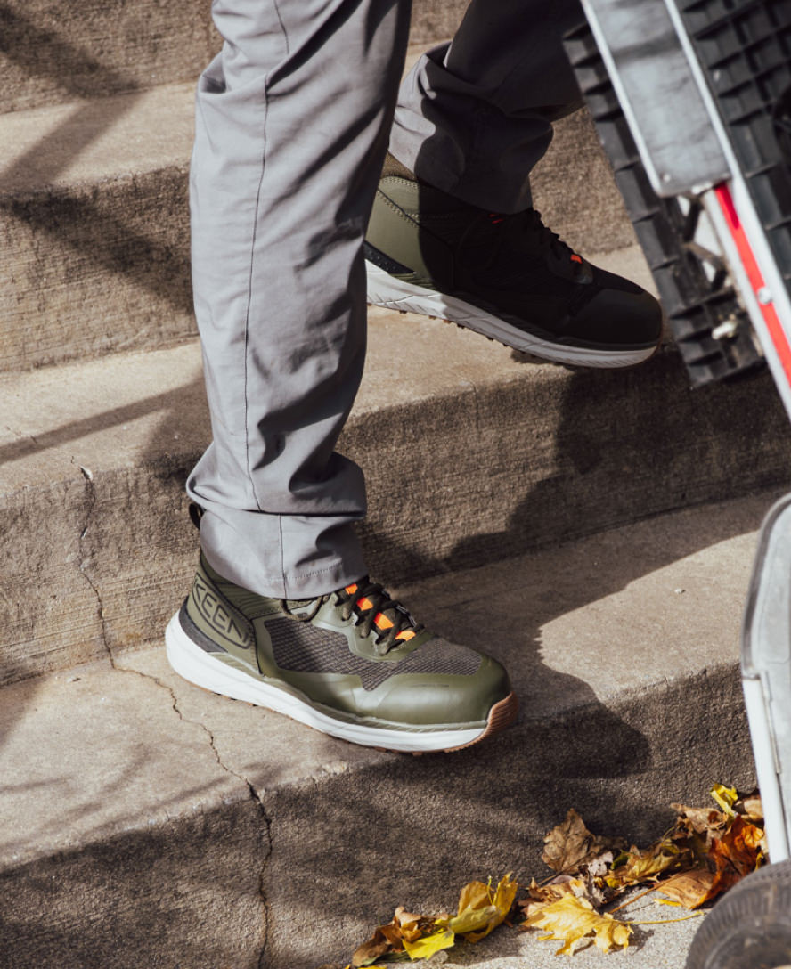 Men's Synchro Waterproof Work Boot (Carbon Toe) | Forest Night/Gum - Image 8