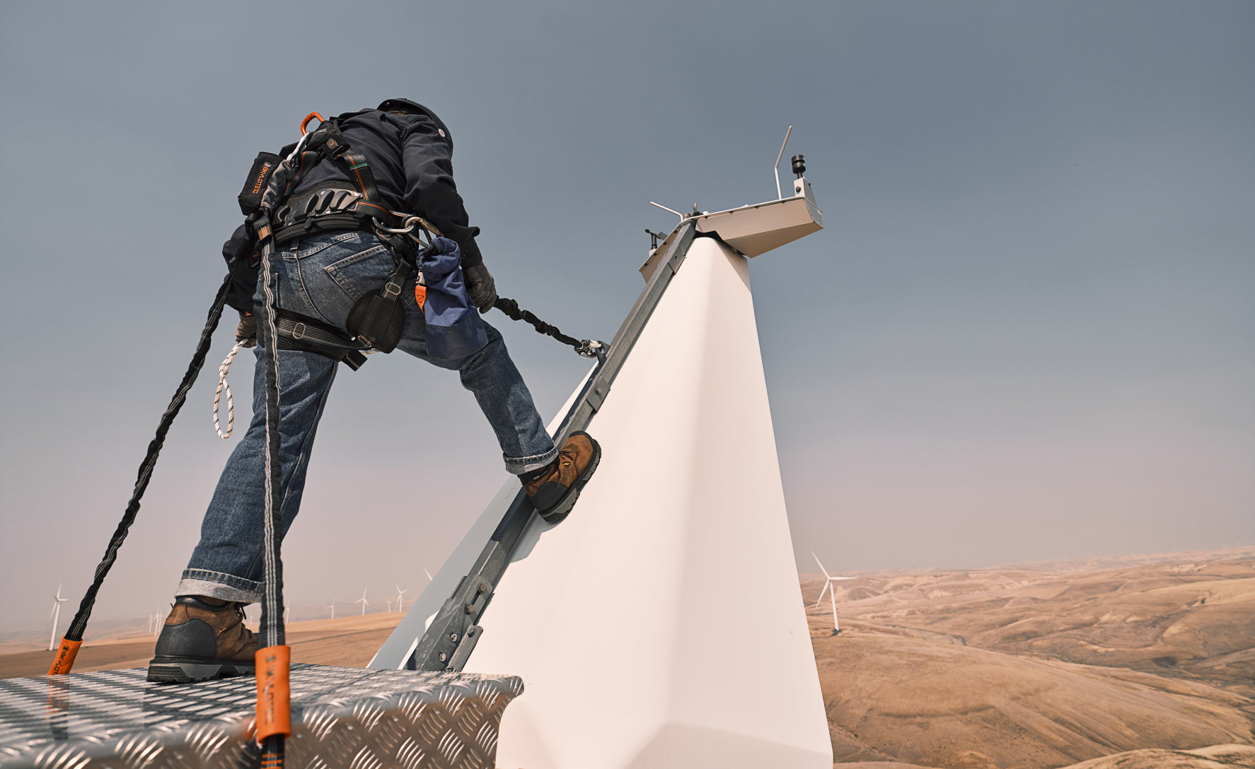 Men's Camden 6 Waterproof Boot (Carbon Toe) | Black/Black - Image 7